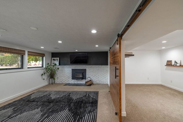 6021 S NAPA St, Spokane, WA 99223