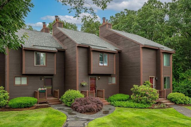 37 Thornhill Road, Stratham, NH 03885