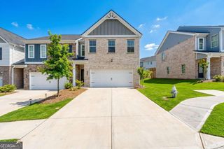 2568 Swan Lake Drive, Grayson, GA 30017