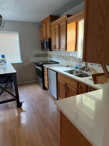 3626 Lake Pontchartrain Drive, Arlington, TX 76016