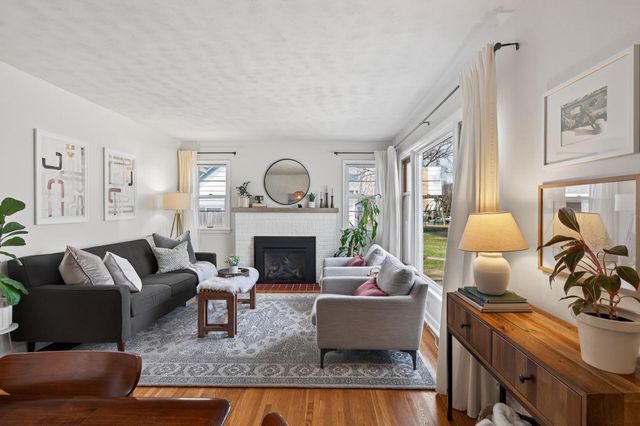 1200 Leland Road E, Maplewood, MN 55109