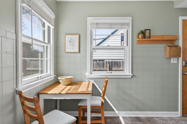 1200 Leland Road E, Maplewood, MN 55109