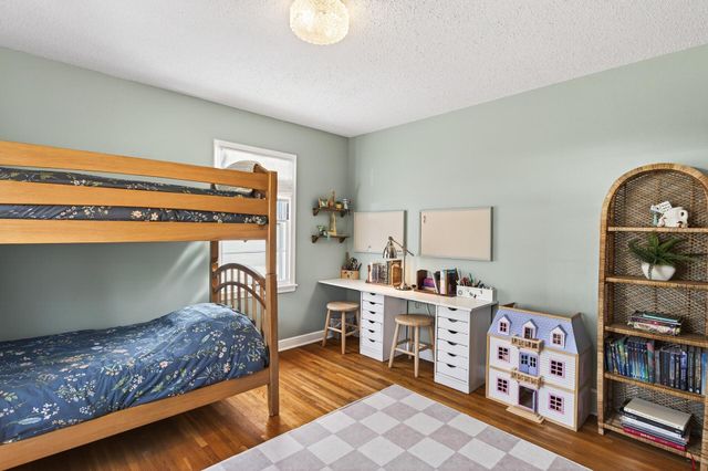 1200 Leland Road E, Maplewood, MN 55109