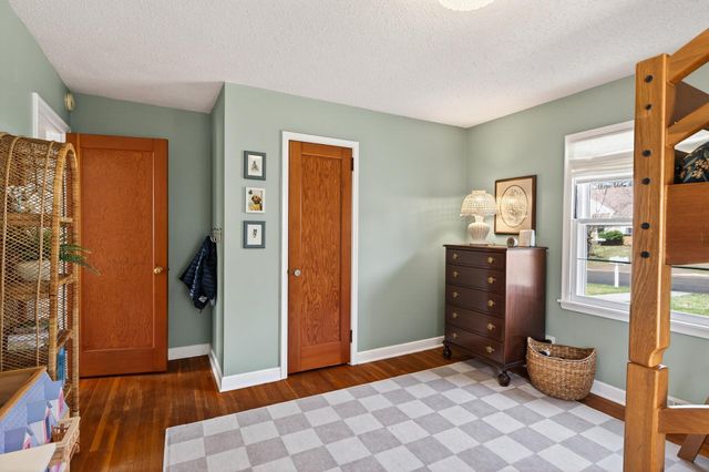 1200 Leland Road E, Maplewood, MN 55109