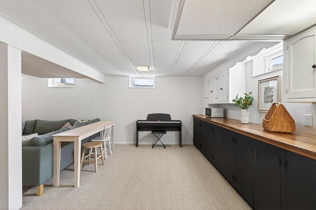 1200 Leland Road E, Maplewood, MN 55109