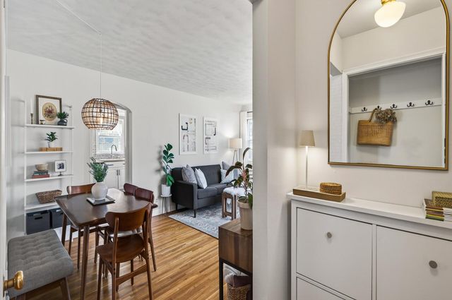 1200 Leland Road E, Maplewood, MN 55109