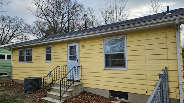 209 S Marshall Street, New Buffalo, MI 49117
