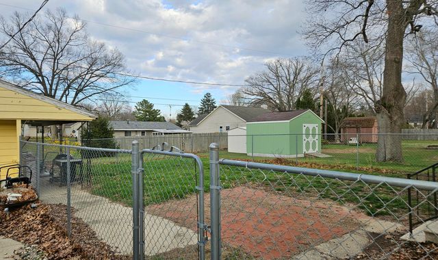 209 S Marshall Street, New Buffalo, MI 49117