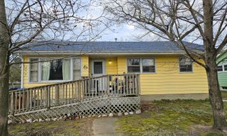 209 S Marshall Street, New Buffalo, MI 49117