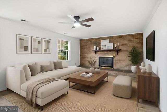 9307 SHARI DR, Fairfax, VA 22032