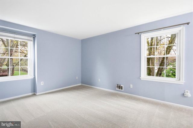 9307 SHARI DR, Fairfax, VA 22032