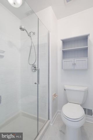 9307 SHARI DR, Fairfax, VA 22032