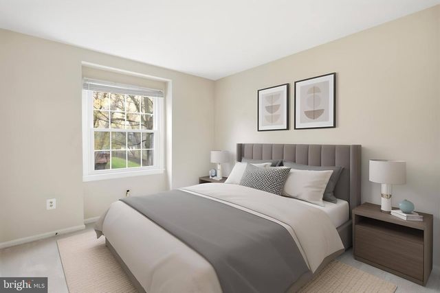 9307 SHARI DR, Fairfax, VA 22032