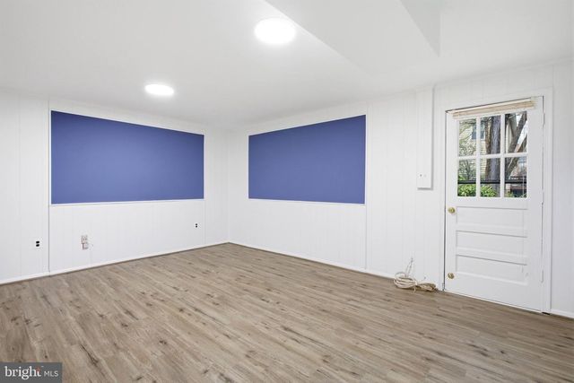 9307 SHARI DR, Fairfax, VA 22032