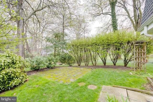 9307 SHARI DR, Fairfax, VA 22032