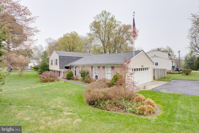 9307 SHARI DR, Fairfax, VA 22032