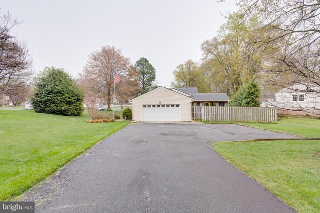 9307 SHARI DR, Fairfax, VA 22032