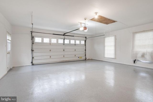 9307 SHARI DR, Fairfax, VA 22032