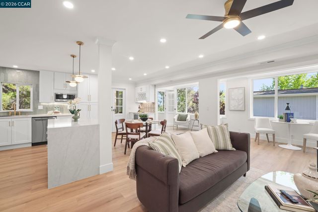 1224 Singingwood Ct 2, Walnut Creek, CA 94595