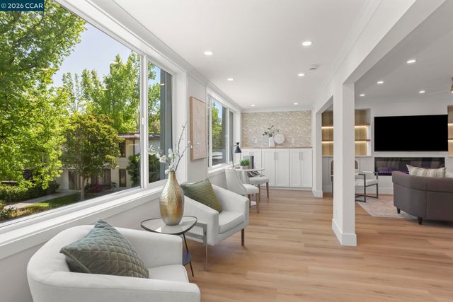 1224 Singingwood Ct 2, Walnut Creek, CA 94595