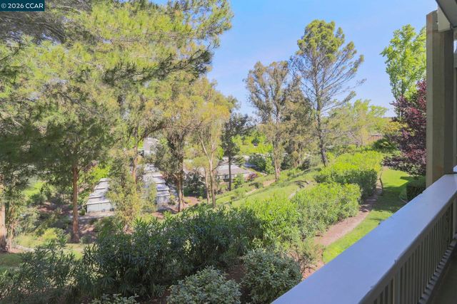 1224 Singingwood Ct 2, Walnut Creek, CA 94595