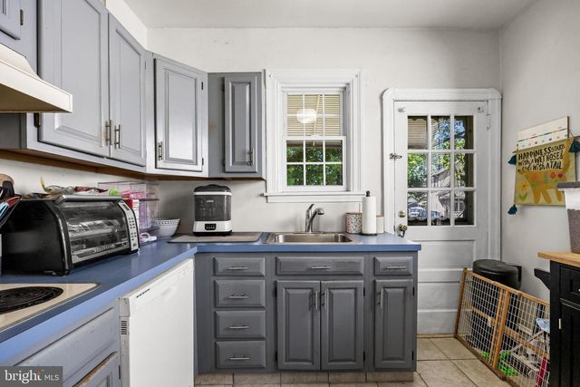 823 COLUMBIA AVE, Palmyra, NJ 08065