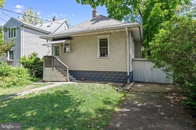 823 COLUMBIA AVE, Palmyra, NJ 08065