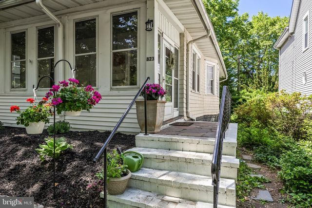 823 COLUMBIA AVE, Palmyra, NJ 08065