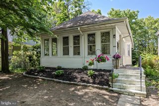 823 COLUMBIA AVE, Palmyra, NJ 08065