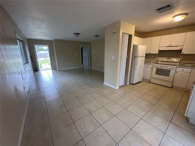 17340 SW 103rd Ave, Miami, FL 33157
