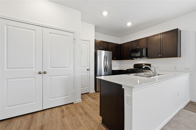 177 Gypsum VLY, Maxwell, TX 78656
