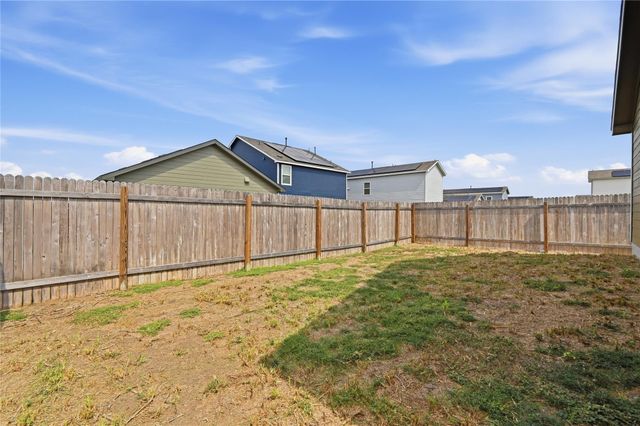 177 Gypsum VLY, Maxwell, TX 78656