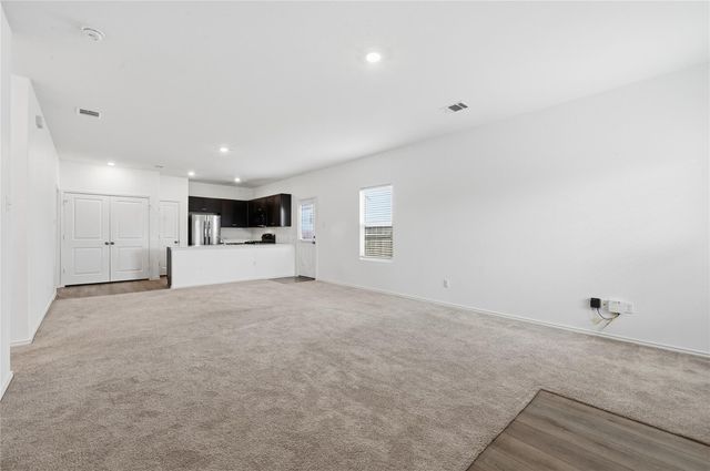 177 Gypsum VLY, Maxwell, TX 78656