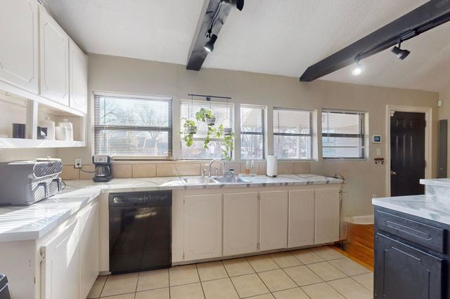 1413 Ferris Avenue, Waxahachie, TX 75165