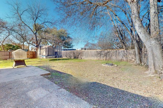 1413 Ferris Avenue, Waxahachie, TX 75165