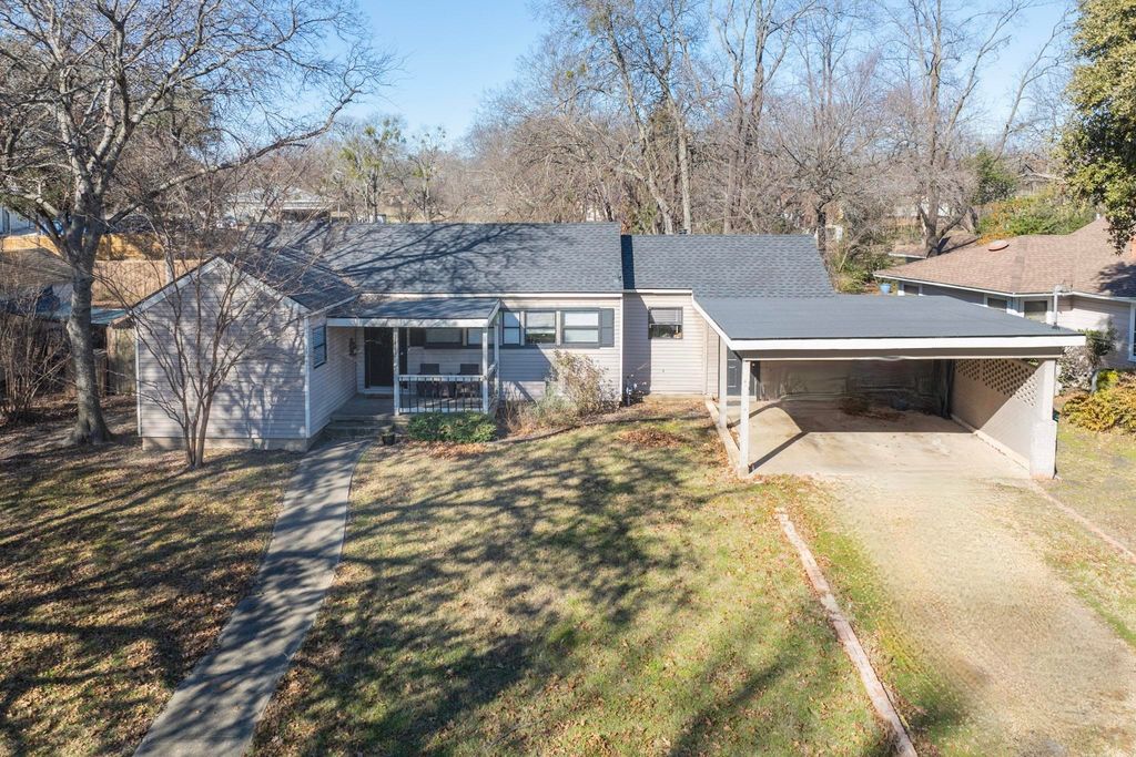 1413 Ferris Avenue, Waxahachie, TX 75165