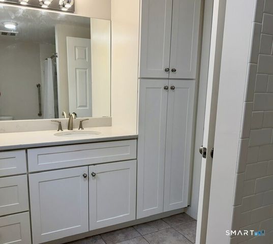 10 Wells Avenue A, Stamford, CT 06902