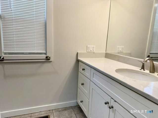 10 Wells Avenue A, Stamford, CT 06902