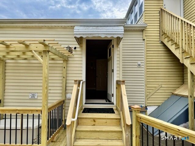10 Wells Avenue A, Stamford, CT 06902