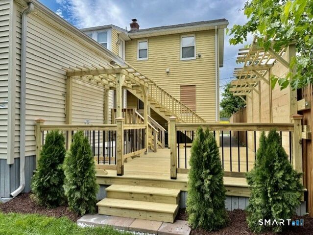 10 Wells Avenue A, Stamford, CT 06902