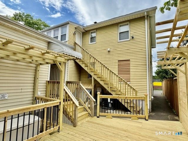 10 Wells Avenue A, Stamford, CT 06902