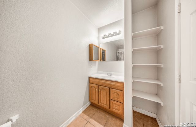 515 Belcross, San Antonio, TX 78237