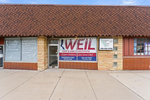 10004 S Kedzie Avenue, Evergreen Park, IL 60805