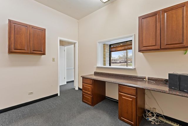 10004 S Kedzie Avenue, Evergreen Park, IL 60805