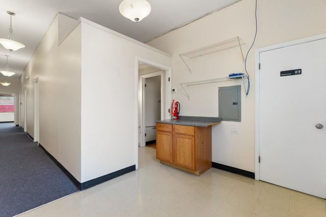 10004 S Kedzie Avenue, Evergreen Park, IL 60805