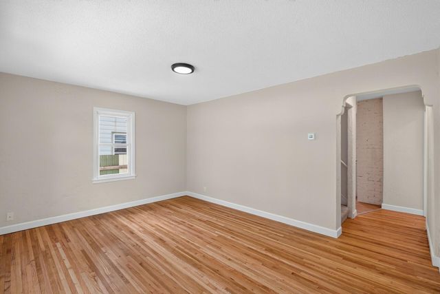 4823 Girard Avenue N, Minneapolis, MN 55430