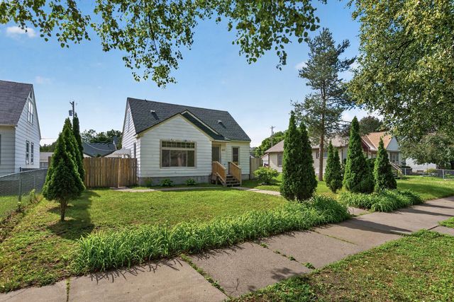 4823 Girard Avenue N, Minneapolis, MN 55430