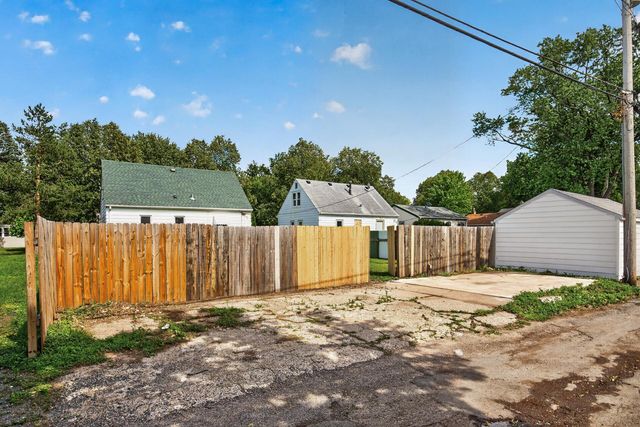 4823 Girard Avenue N, Minneapolis, MN 55430
