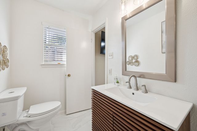 1505 Oak Glen Court, Arlington, TX 76012