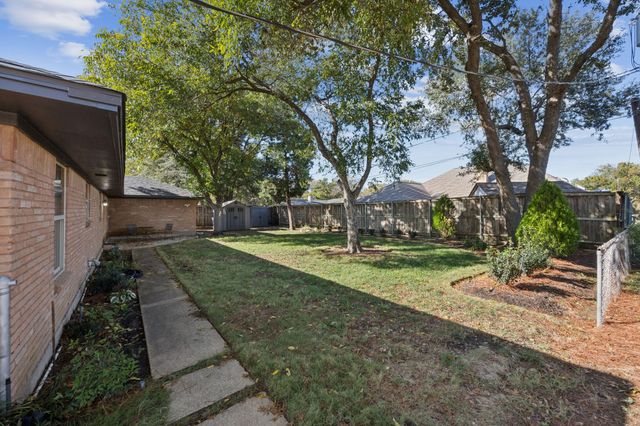 1505 Oak Glen Court, Arlington, TX 76012